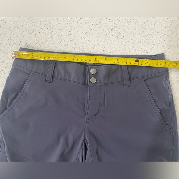 Columbia women Size 4 Gray capri lightweight trail knee pants - Picture 2 of 4